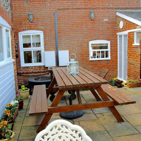 Romantic Flint Cottage On The Suffolk Coast Saxmundham Buitenkant foto