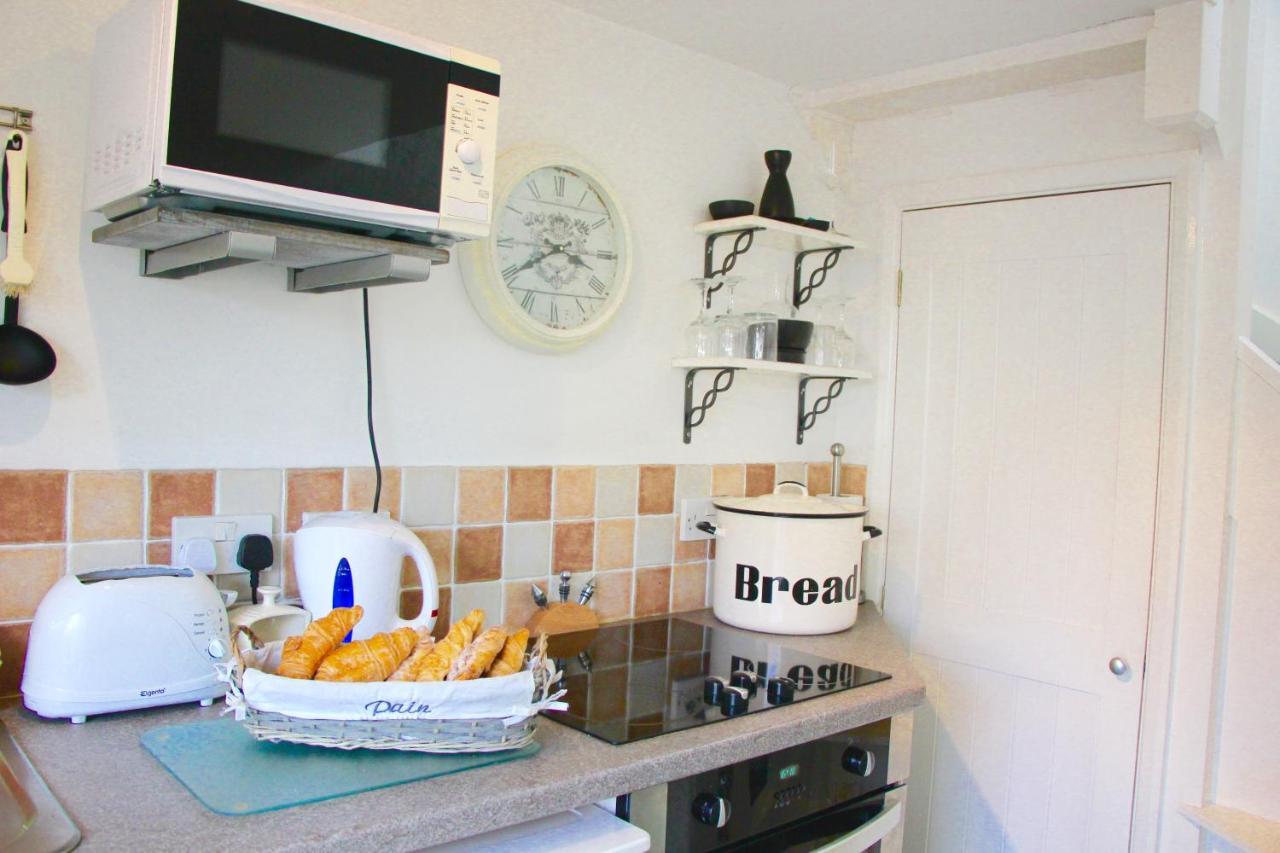 Romantic Flint Cottage On The Suffolk Coast Saxmundham Buitenkant foto