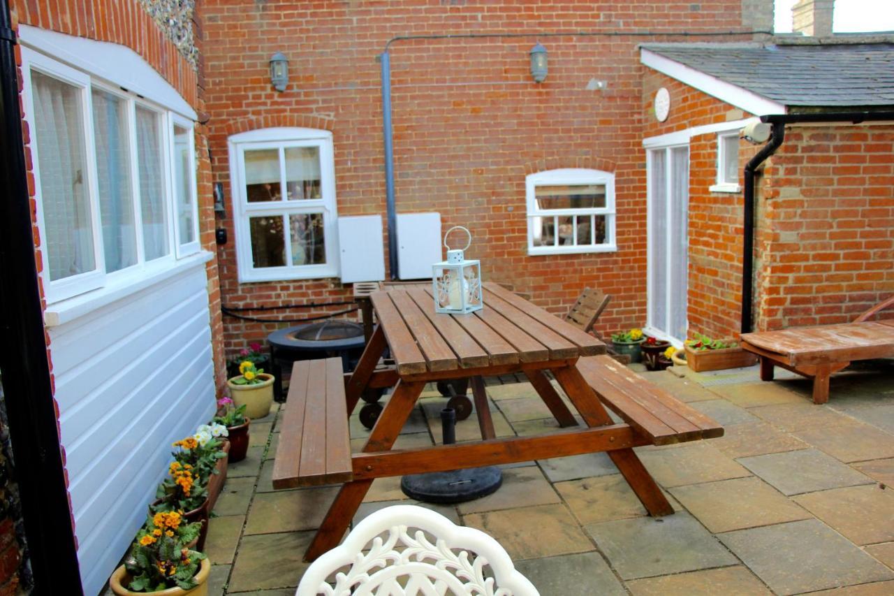 Romantic Flint Cottage On The Suffolk Coast Saxmundham Buitenkant foto