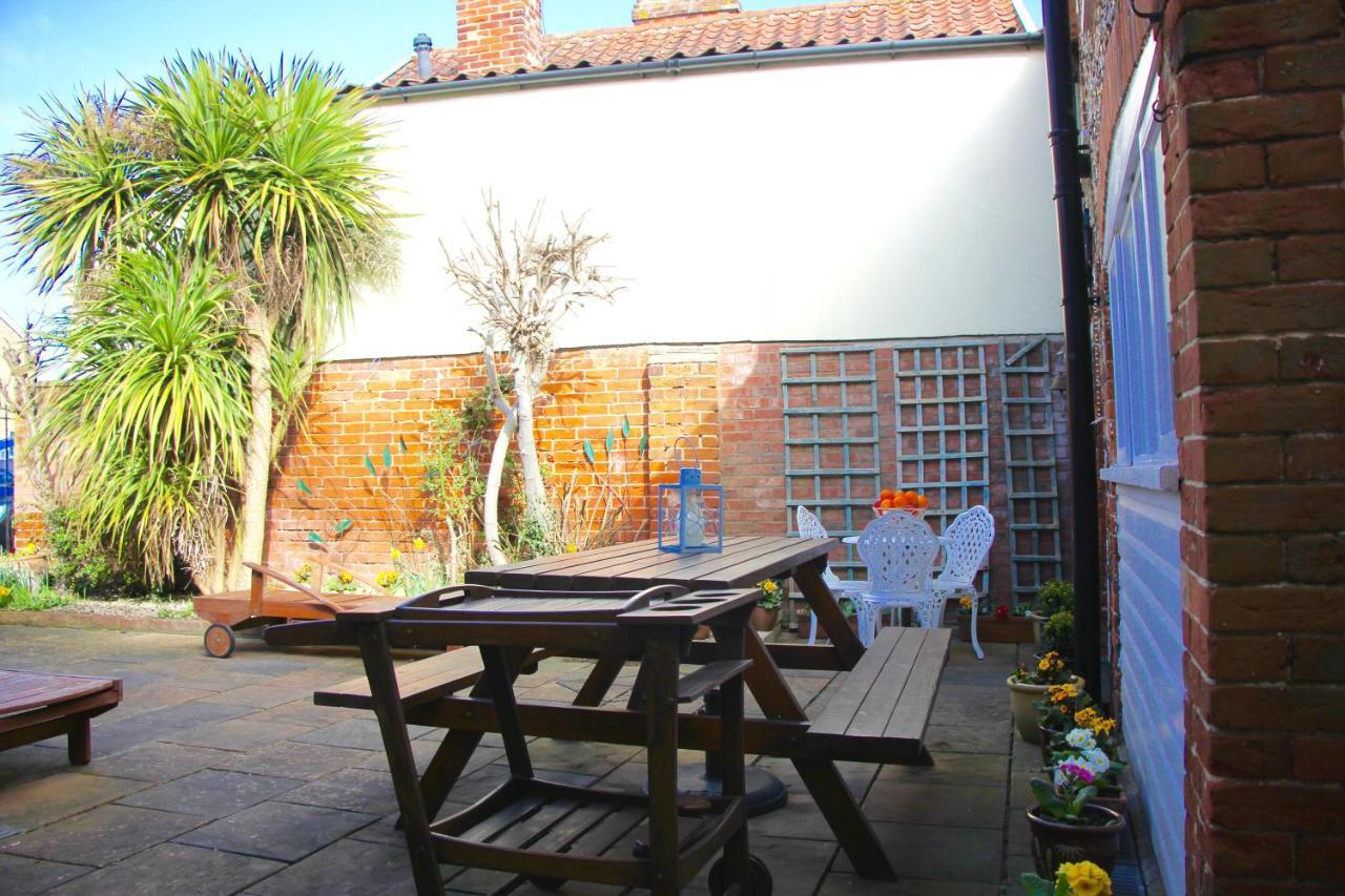 Romantic Flint Cottage On The Suffolk Coast Saxmundham Buitenkant foto