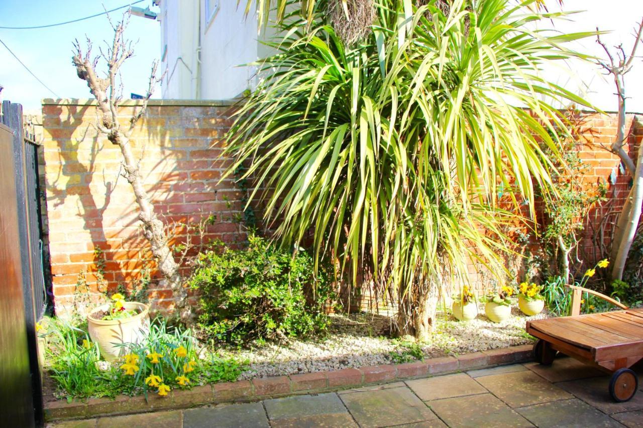 Romantic Flint Cottage On The Suffolk Coast Saxmundham Buitenkant foto