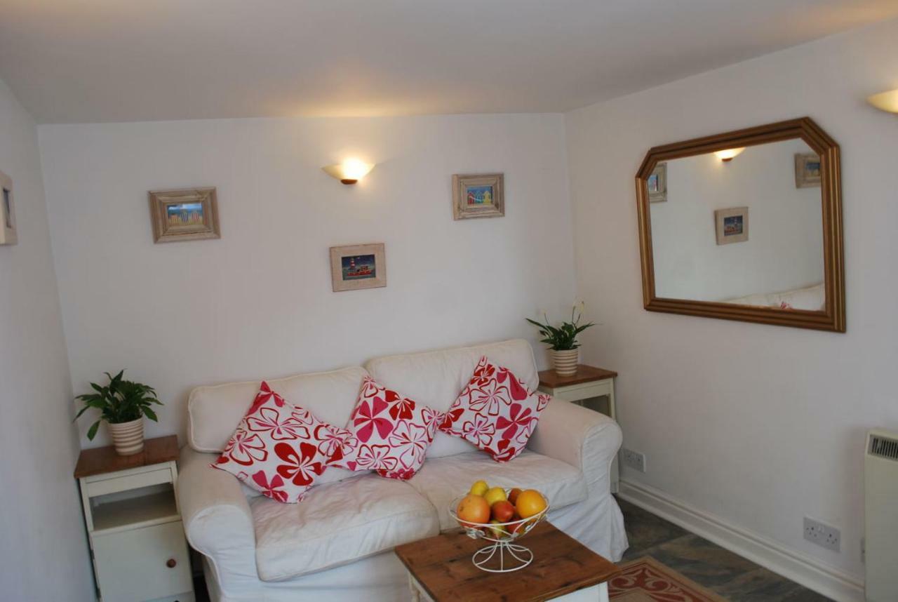 Romantic Flint Cottage On The Suffolk Coast Saxmundham Buitenkant foto